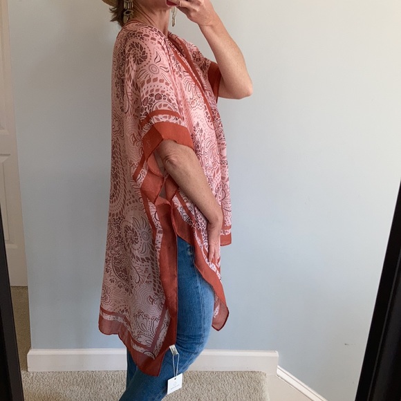 Paisley Print Boho Kimono - Picture 5 of 10